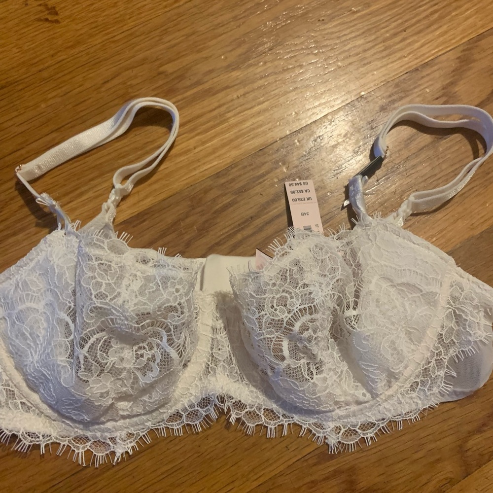 Victoria secret ivory lace bra